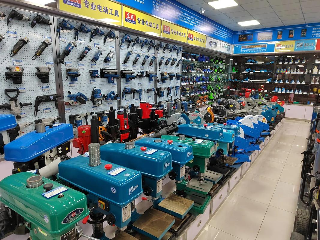 未來萬家五金機(jī)電廣西宜州店 全國連鎖，誠信經(jīng)營，專注氣動與機(jī)電